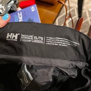 Helly Hansen XL women’s snow pants